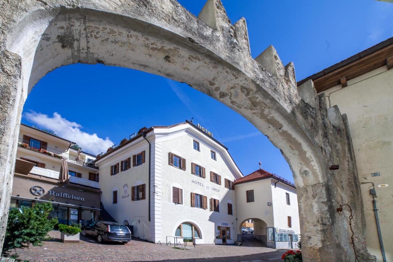 Hotel Greif Malles Venosta Exteriér fotografie