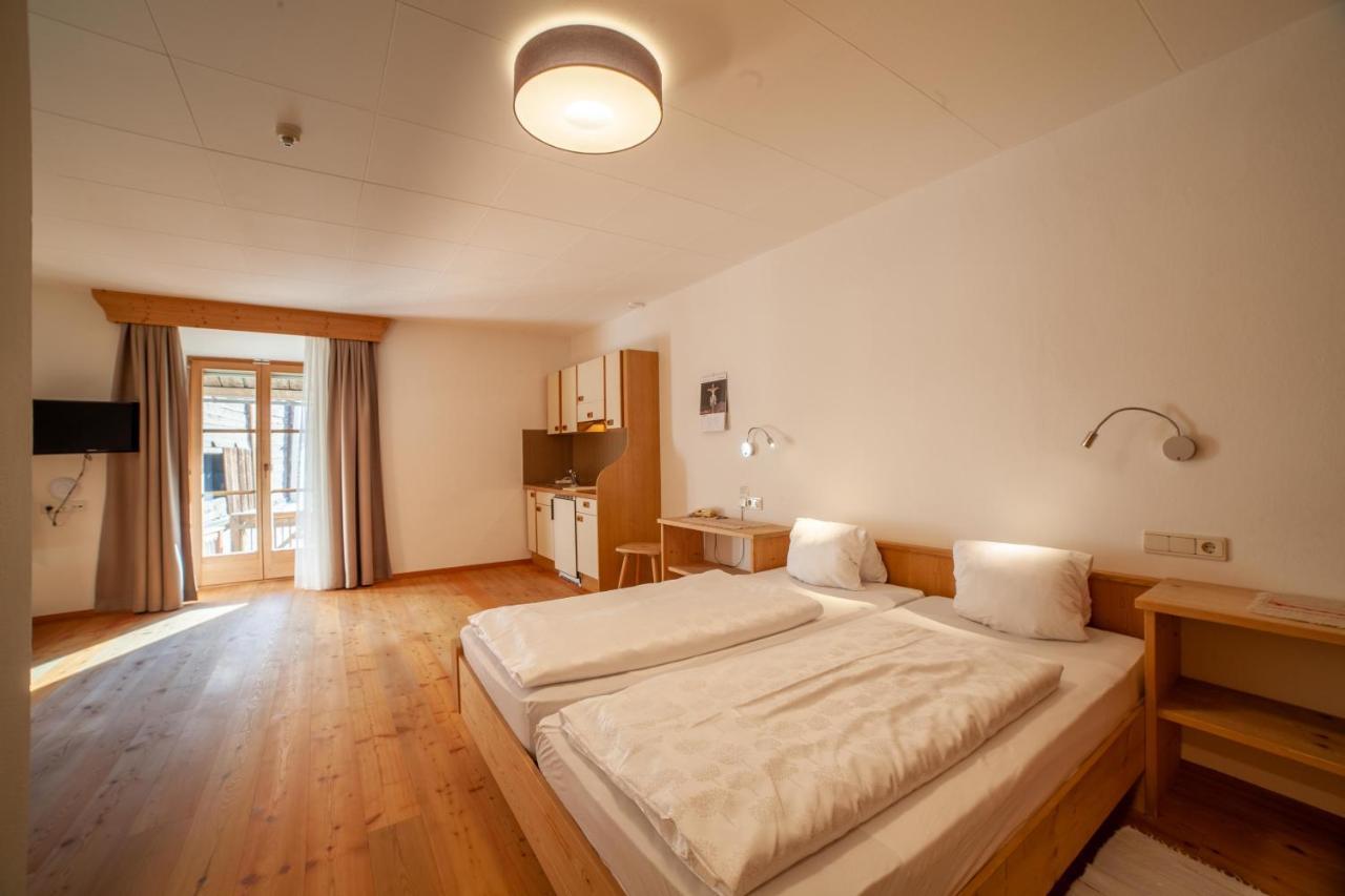 Hotel Greif Malles Venosta Exteriér fotografie